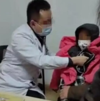 兰州一幼儿园食物中毒，多名儿童呕吐