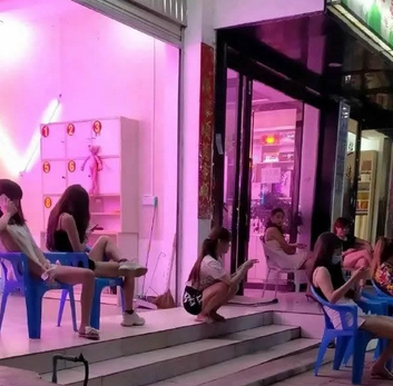 上海红灯区：如何甄别真假发廊？