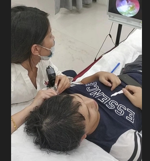 男子在养生馆采耳后突发耳聋，查出耳膜穿孔