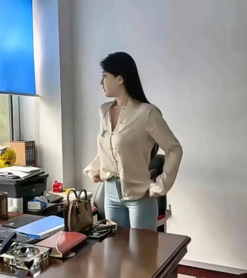 小县城事业编标准穿搭参考