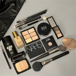 男生化妆要了解的化妆品及流程