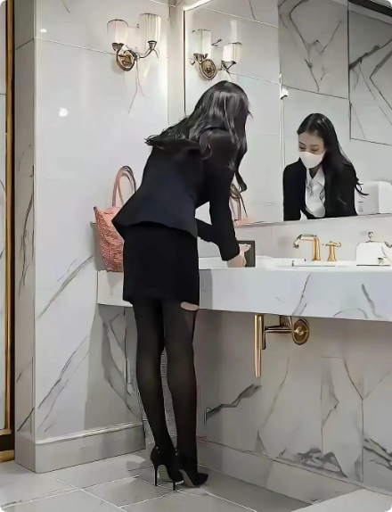 什么样的女生贪慕虚荣呢？