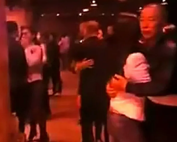 夜上海会所的反思：舞厅乱象与社会责任