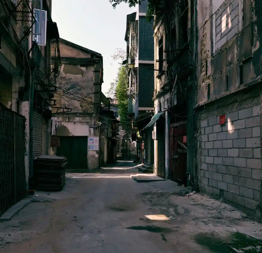 城中村的站街女：隐秘的交易和治理难题