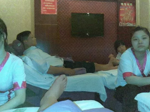 传统足疗行业遇冷：市场洗牌下的转型困局