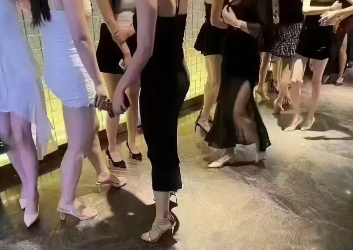 成年人的感情：男女现实关系的潜规则