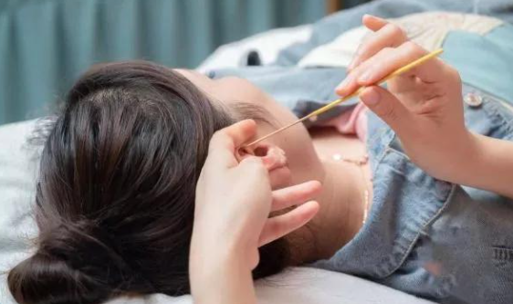 夜上海：养生技师背后的潜规则揭秘