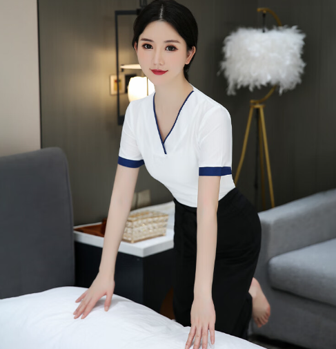 夜上海：养生店与KTV会所的"选妃"差异