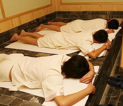 上海求职者采访：选择桑拿洗浴中心过夜的好处