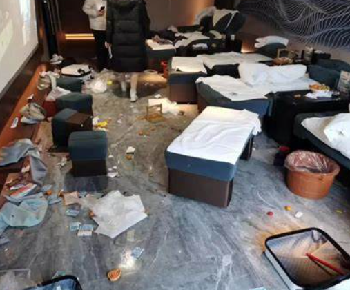 夜上海论坛解析：会所技师房不合理的物品摆放乱象