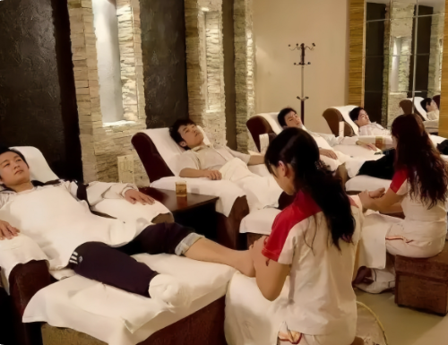 男士更青睐养生会所还是洗浴中心？