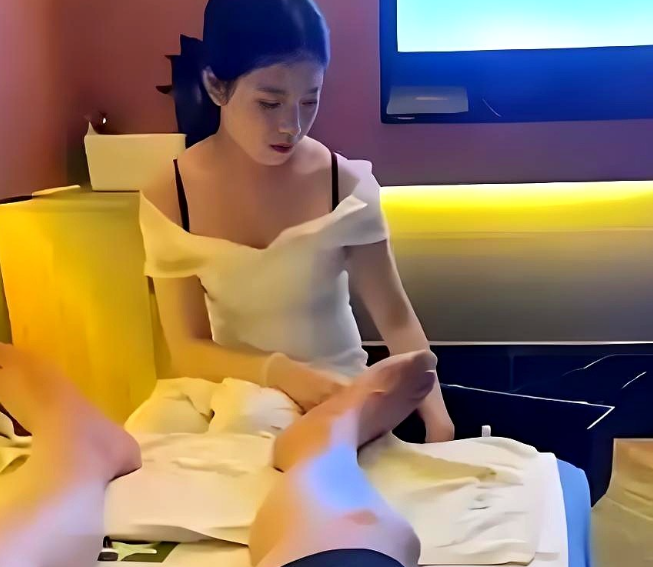 “不是不想转行，是没得选”——足浴女子的心声